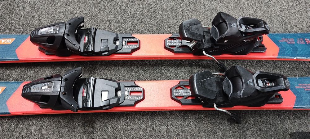 Narty Fischer RC4 CURV TI 157 cm + Fischer RS 10 2024r(1)