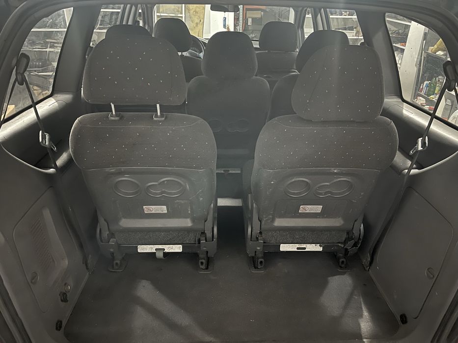 Hyundai Trajet 2.0 crdi 7-osobowy hak