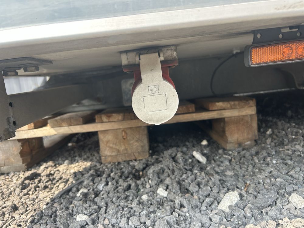 Kontener Izoterma Chlodnia Hakowka Zabudowa  Master Iveco Mercedes