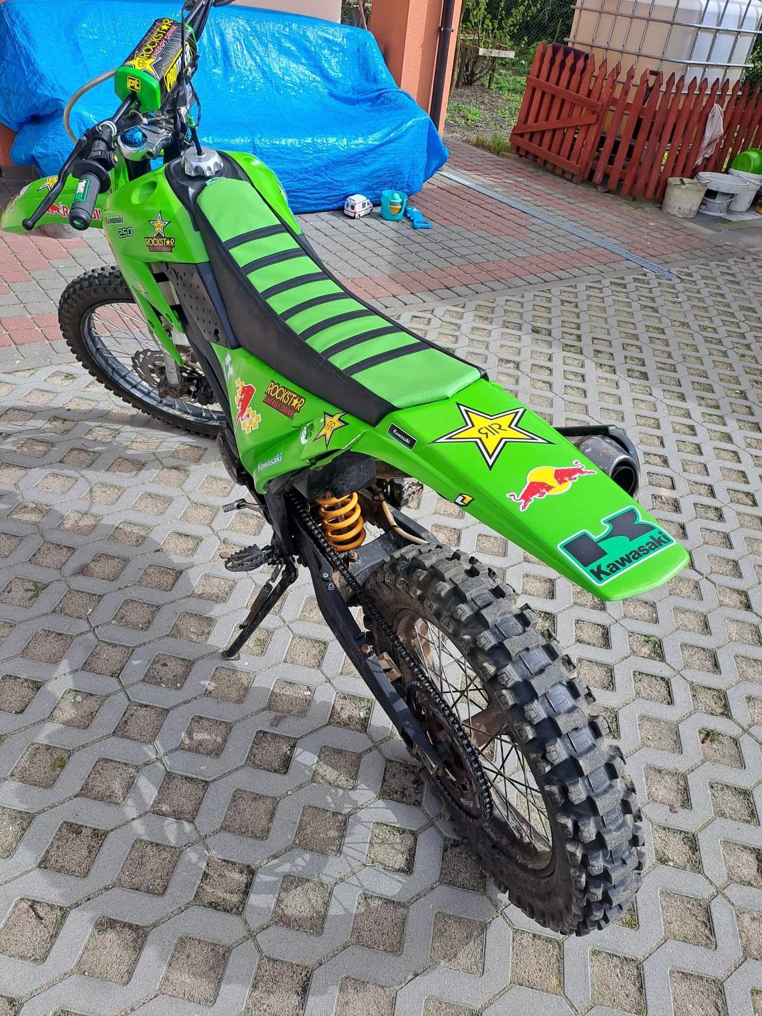 x-motos xb33 (250cc) cross 

Cross w stanie dobrym odpal