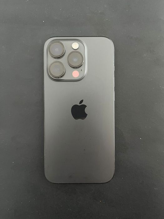 iPhone 15 pro na caixa