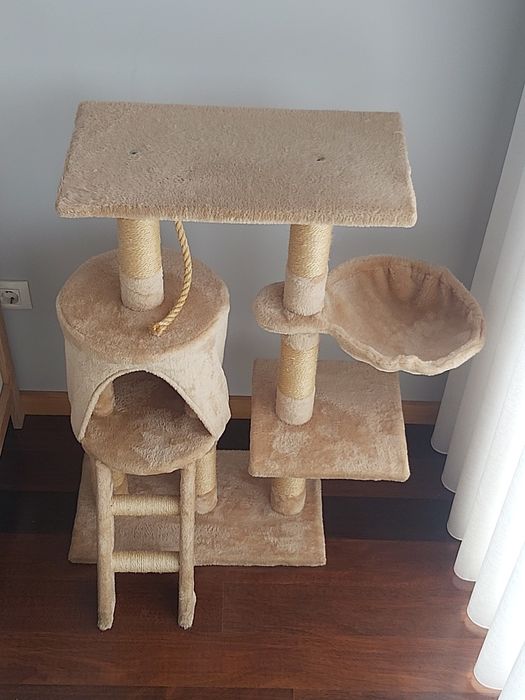 Árvore arranhador para gatos