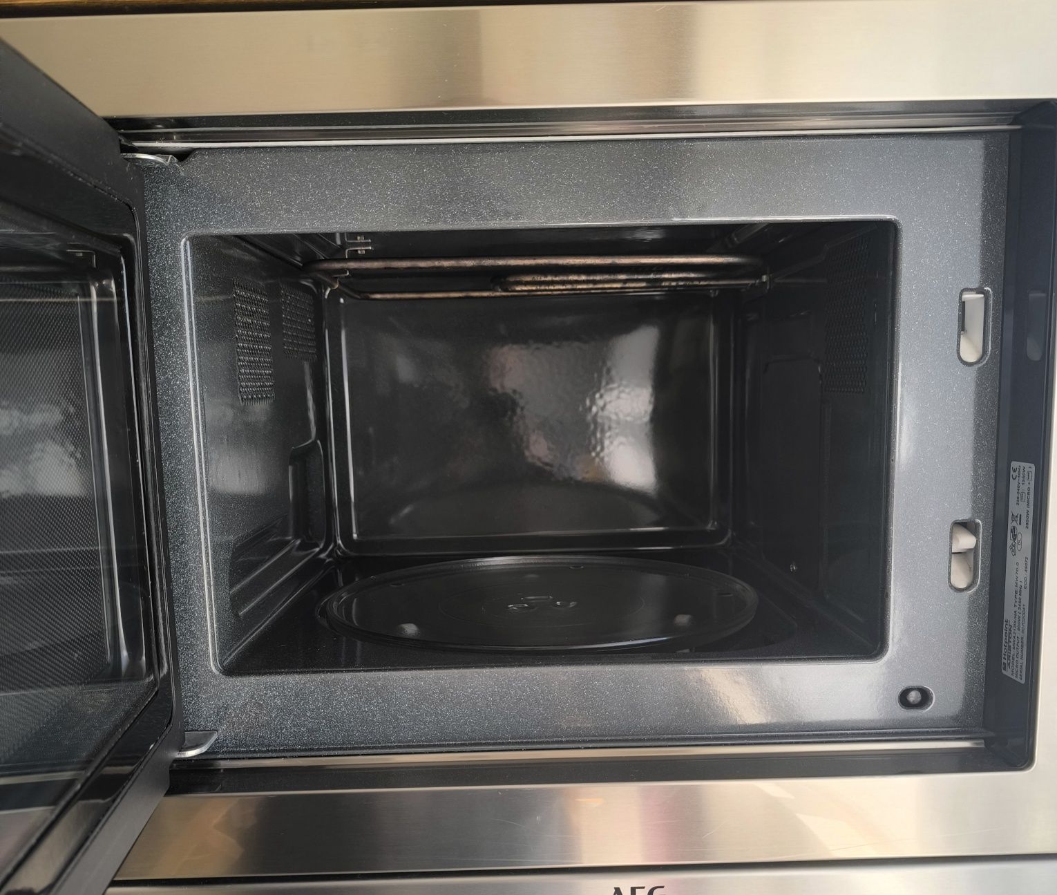Microondas de encastre Ariston-hotpoint