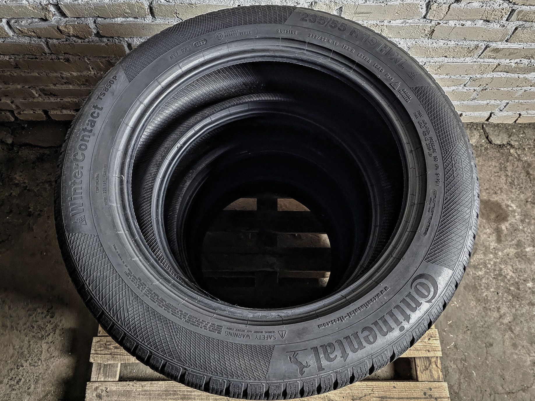 Зимові 235/55r19 Continental | 2023 | 7.5mm | Преміум шини | Ідеальні