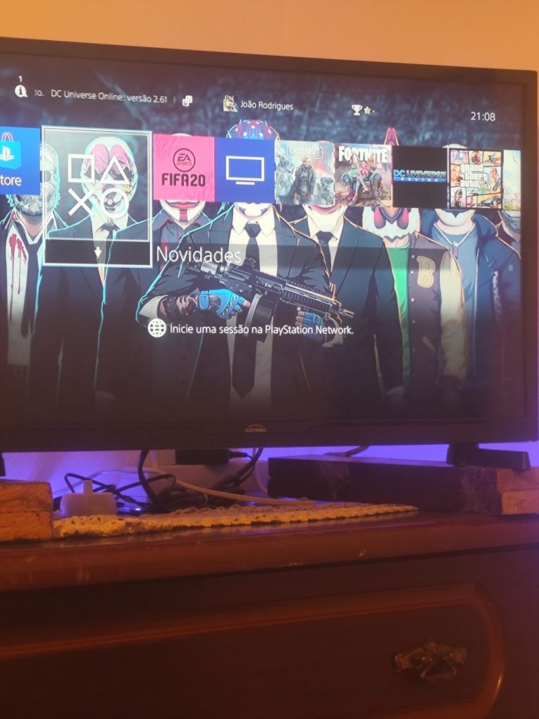 PlayStation 4 Slim 1TB + Jogos