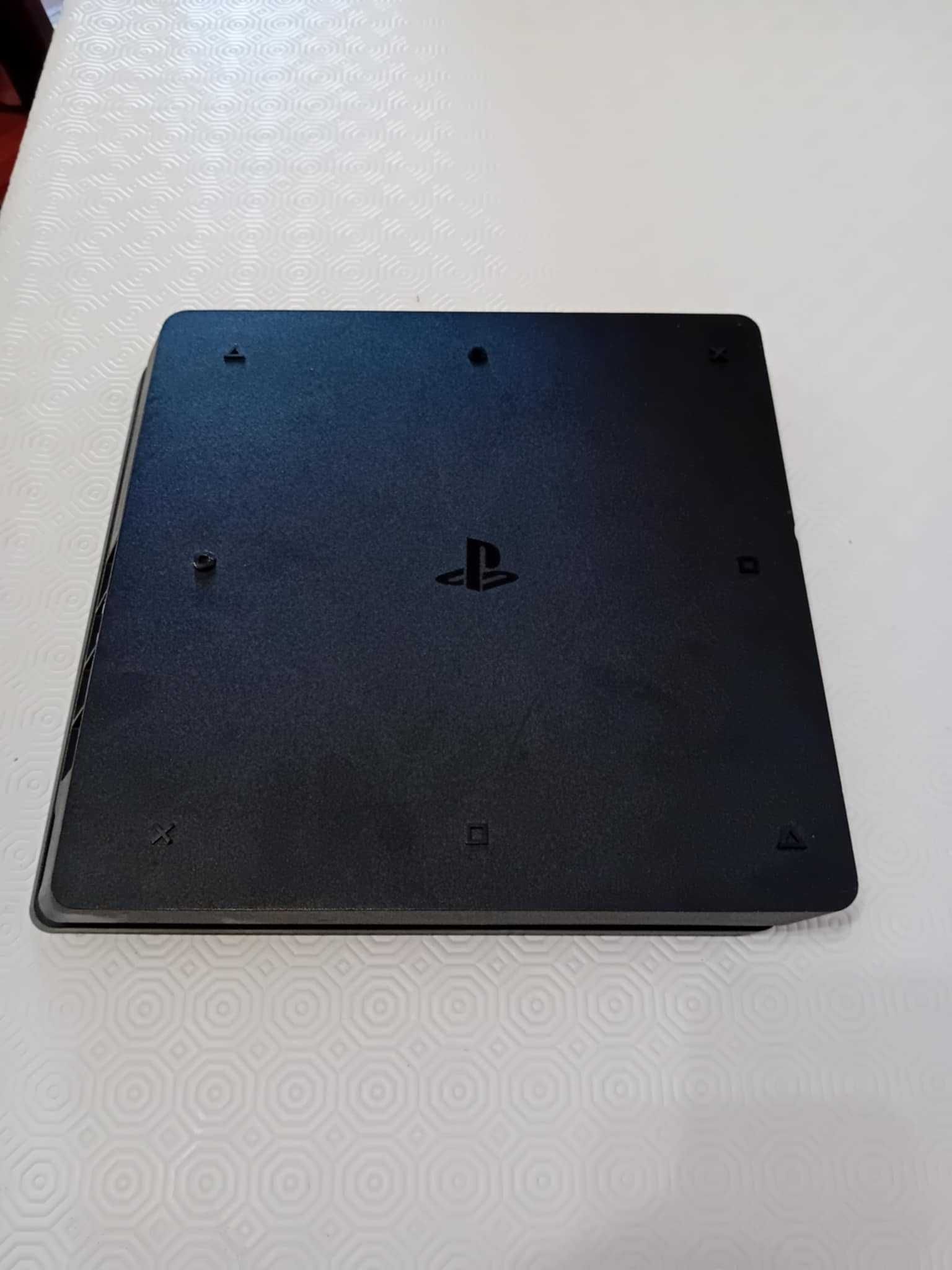 Playstation 4 1 tb 2 comandos novos com 1 jogo gta5