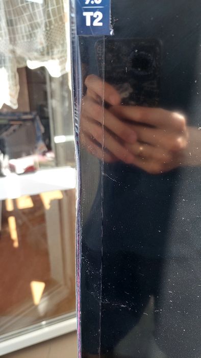 Телевізор Bravis UHD-50M8000