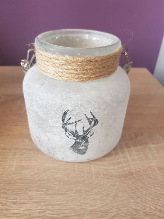 Śliczny ozdobny słoiczek