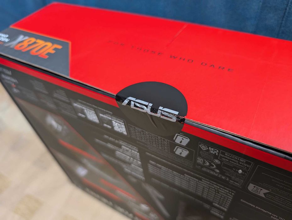 Материнська плата ASUS ROG CROSSHAIR X870E HERO AM5 amd ryzen Нова