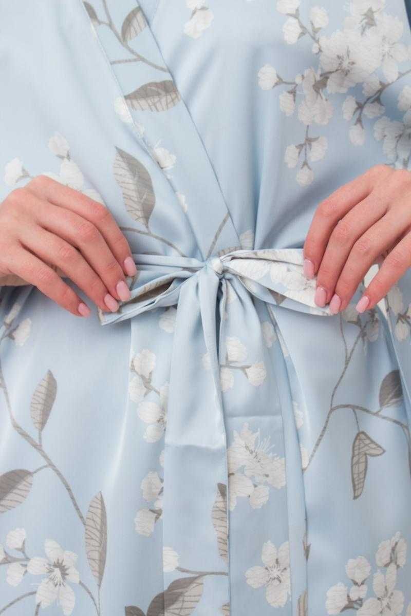 Шелковый халат-кимоно в цветы sakura