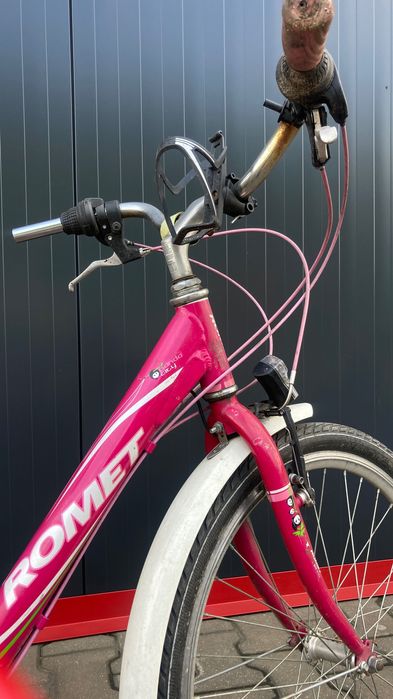 Różowy rower romet panda