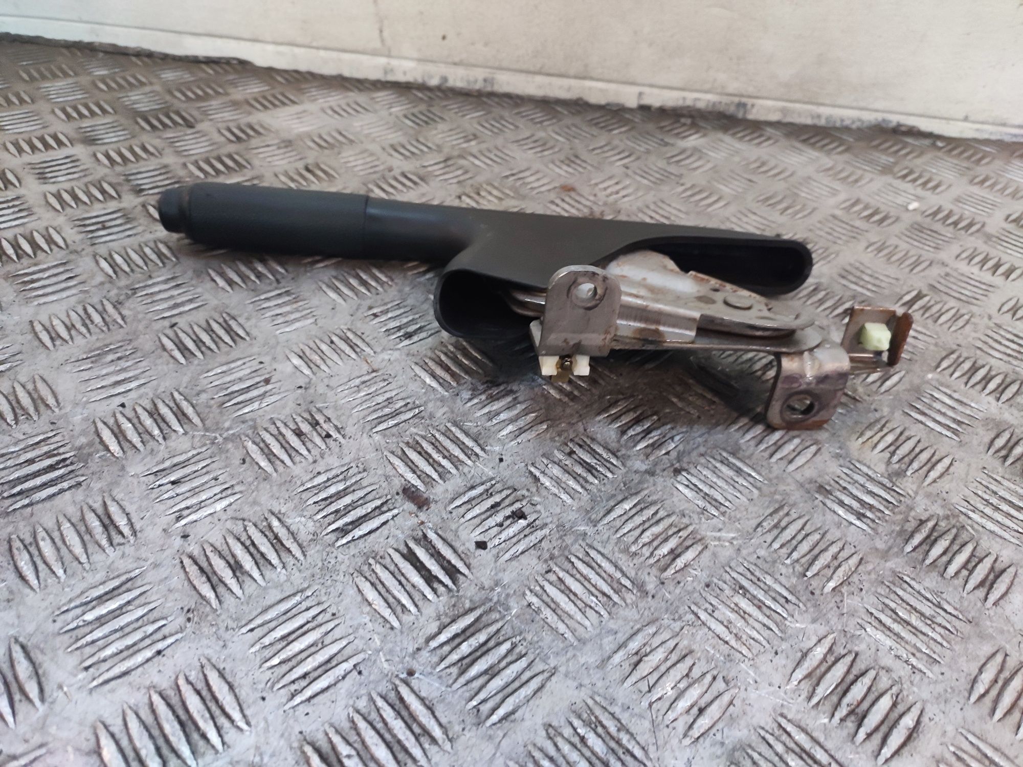 Ford Fiesta mk5 mk6 dźwignia hamulca ręcznego
