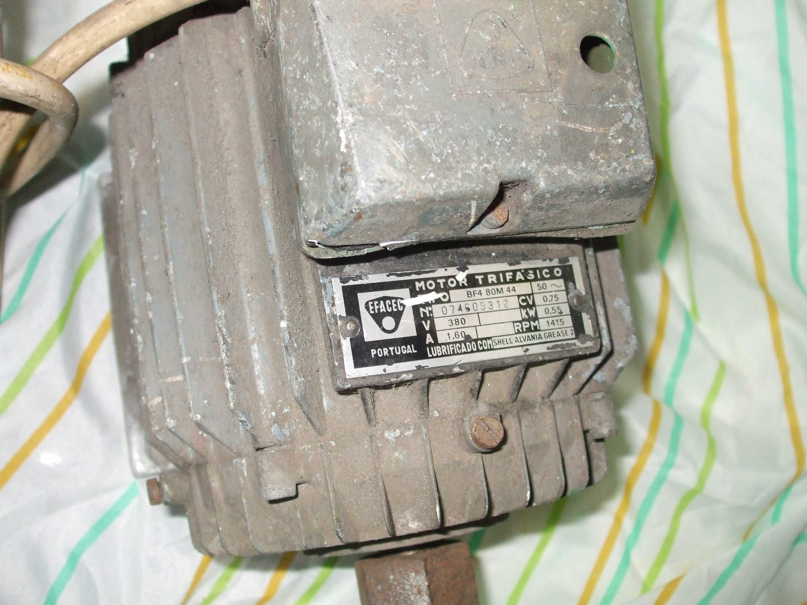 Motor trifasico EFACEC esmeril ou polir  1415rpm 0,75cv