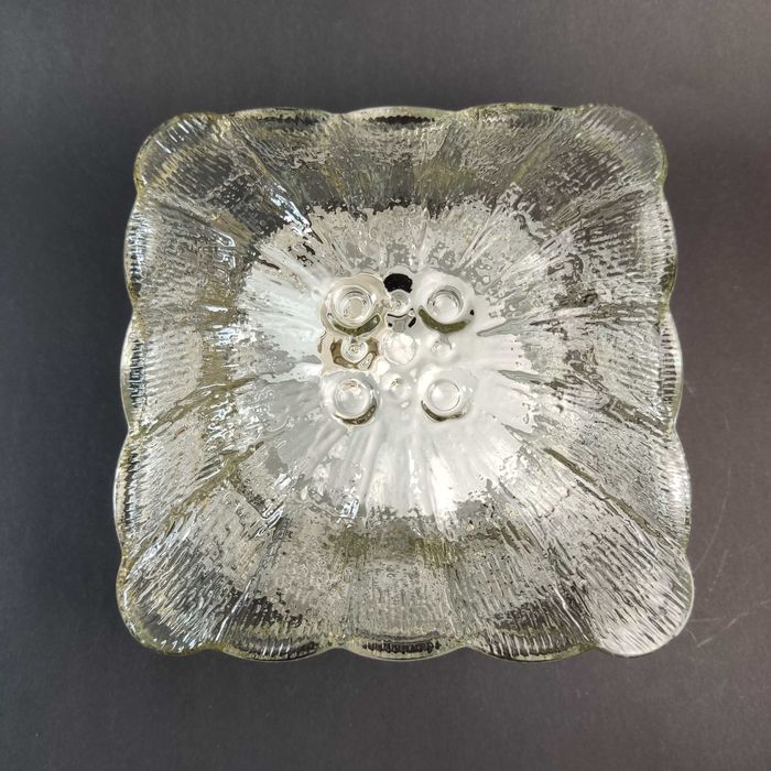 Plafon szklany w kwadracie , szkło przezrocz. wzór kwiat , stan bdb.