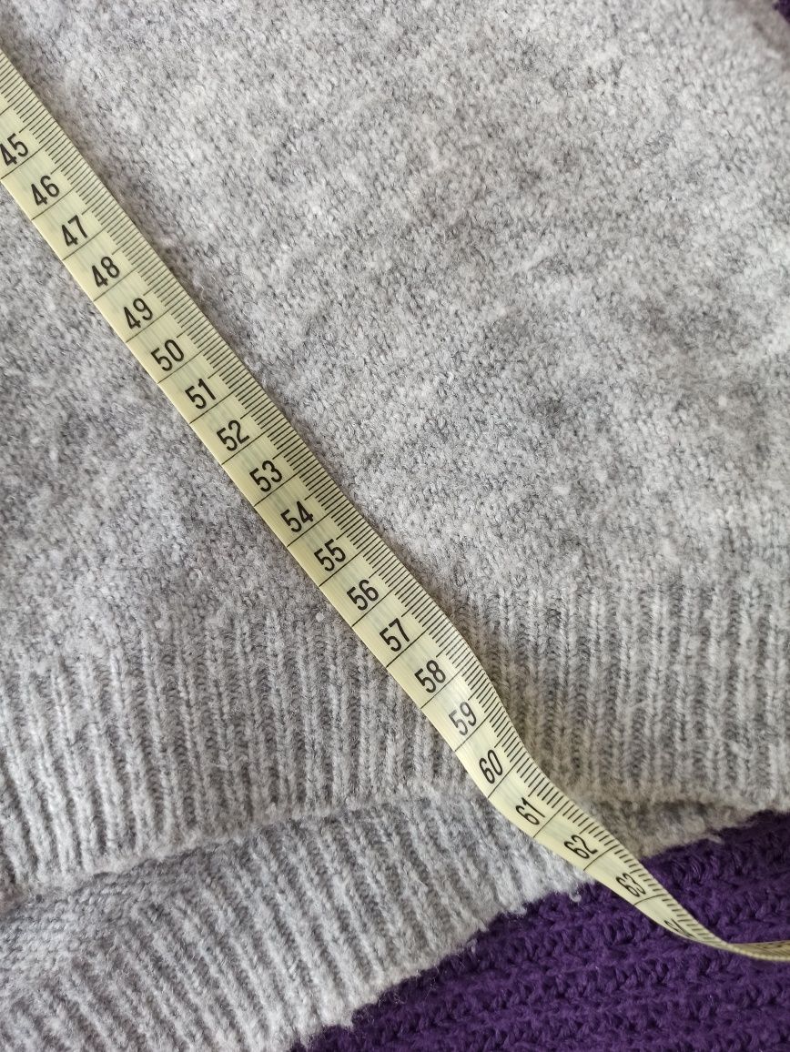 Sweter Megi z ozdobną kieszonką