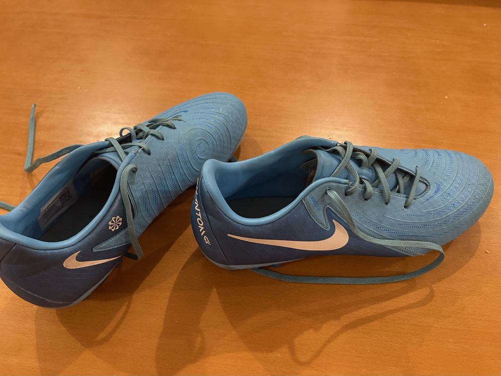 Chuteira Nike Phanton GX numero 40.5
