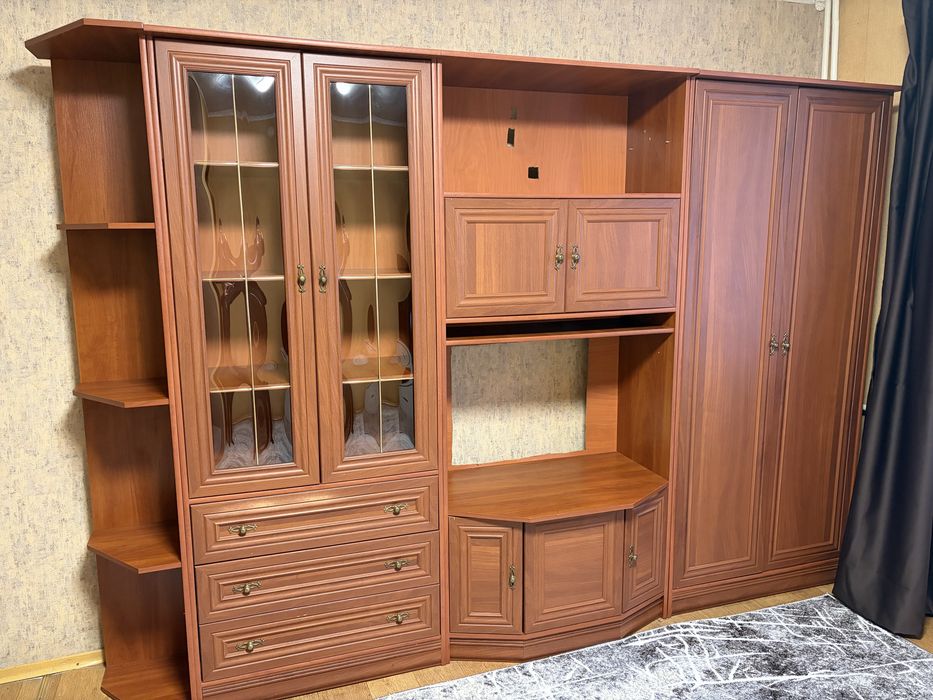 Продам мебель( стенка)