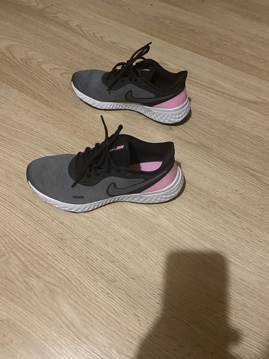 Кросовки Nike Wmns Revolution 5 ориг