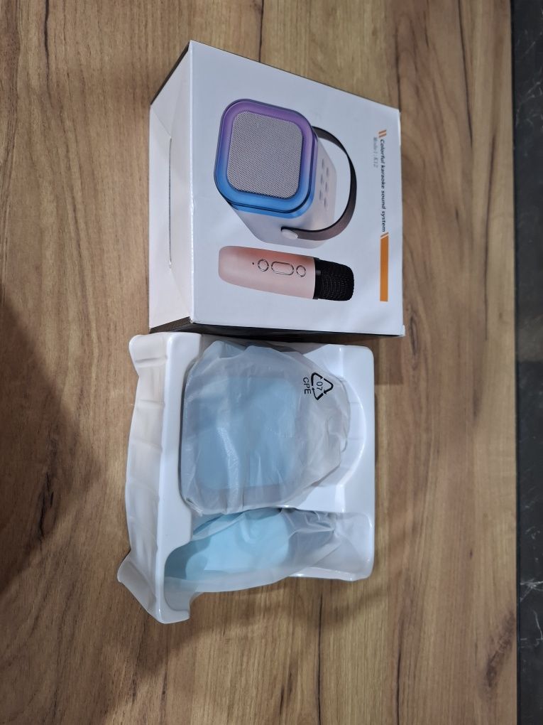 Głośnik led Przenośny karaoke mikrofon bezprzewodowy usb aux bluetooth