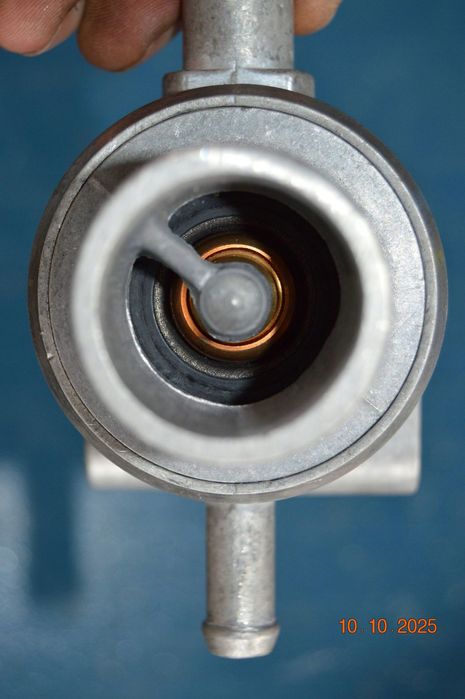 fiat seicento900 nowy termostat / obudowa termostatu