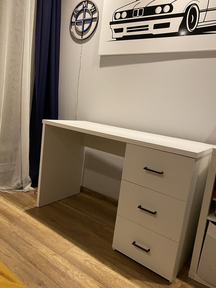 Biurko biale z szufladami 120x50
