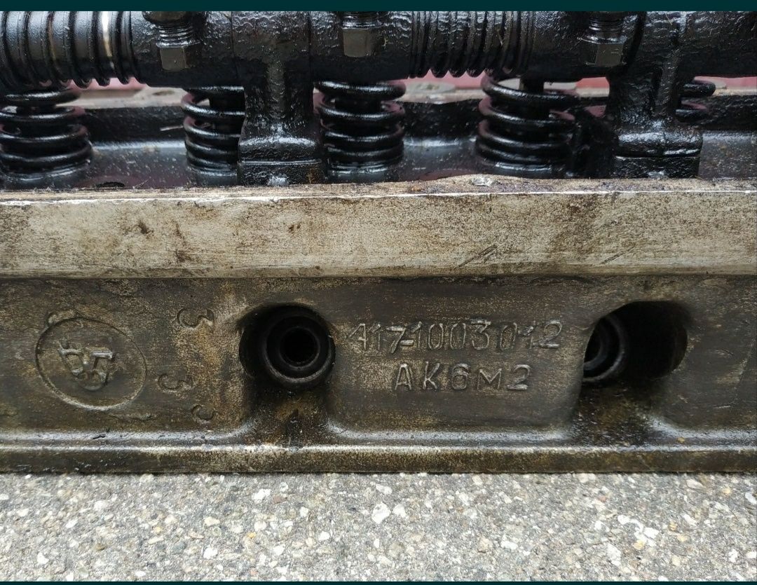 Головка блока цилиндров, коленвал, поршня УАЗ 469