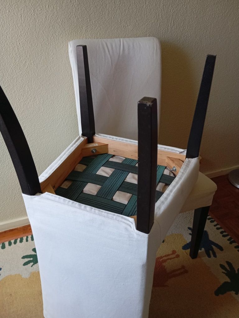 cadeiras IKEA com capa