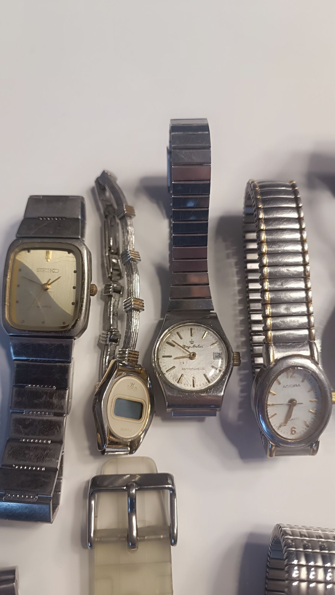 Наручные часы Casio, Sanyo, Seiko, Adora