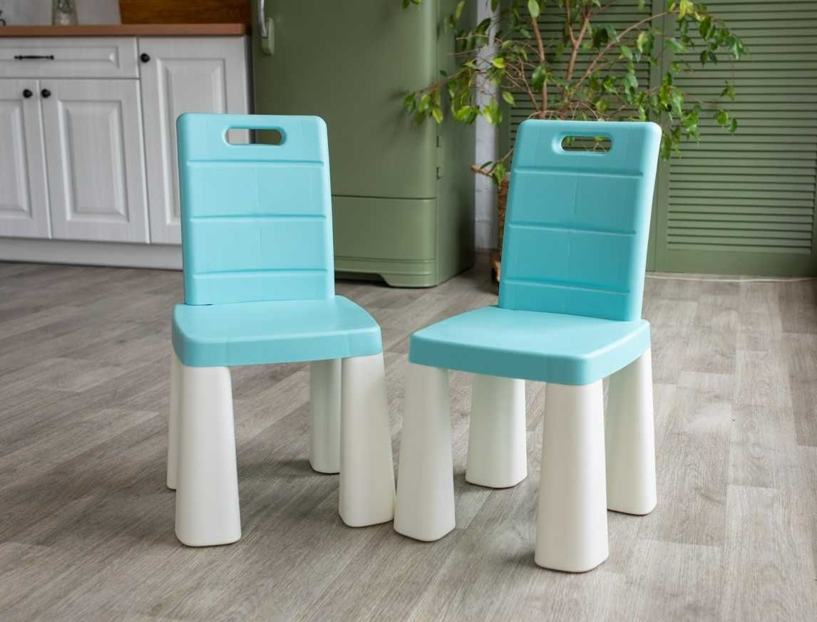 Стол и два стульчика детский набор долони пластиковый для детской