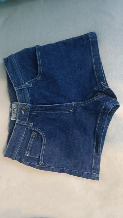 Нові джинсові шорти на дівчинку 12-14років