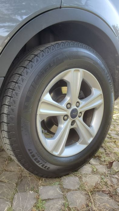 Продам Ford Escape