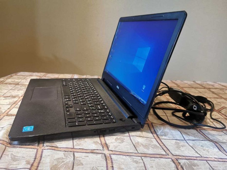 Ноутбук Dell Inspirion 3552