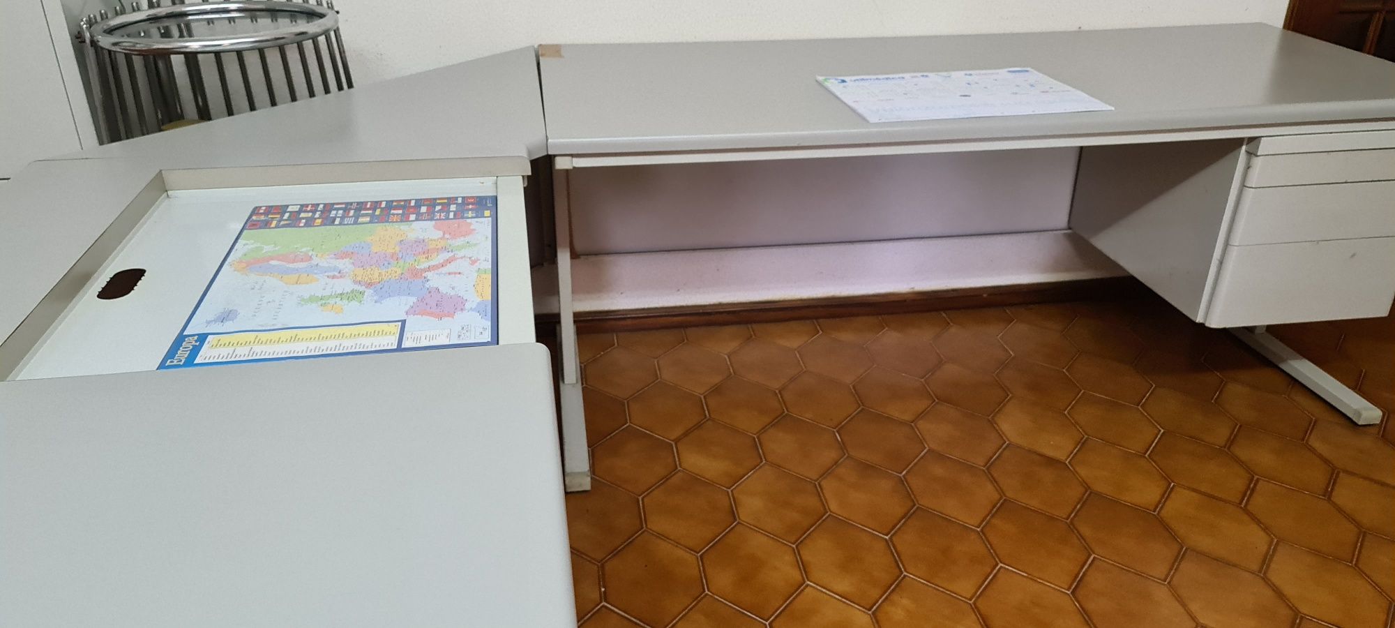 Secretárias 2 lados em L