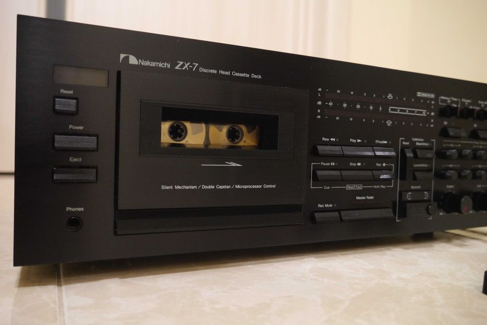 Касетна дека NAKAMICHI ZX-7.