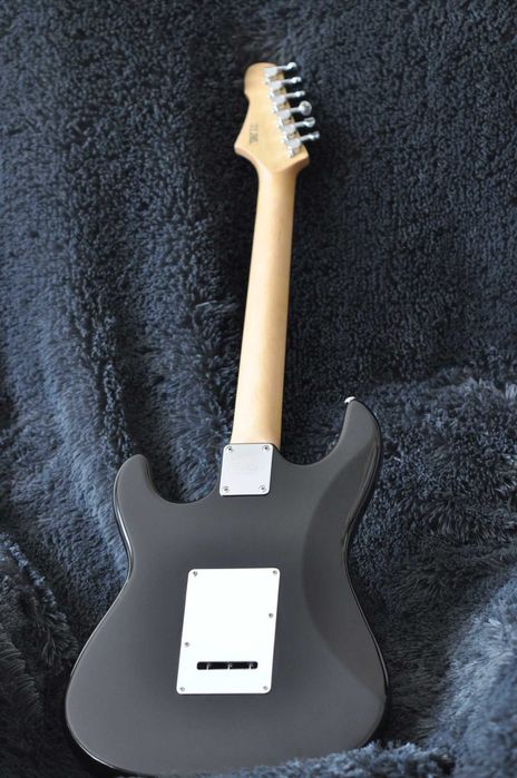 Gitara elektryczna SWING - stratocaster, czarna jak smoła :) Układ HSS