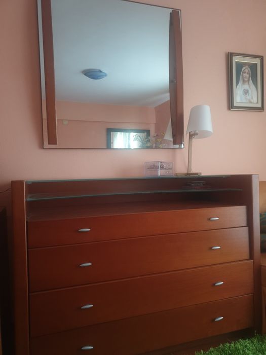 Movel 4 gavetas +espelho