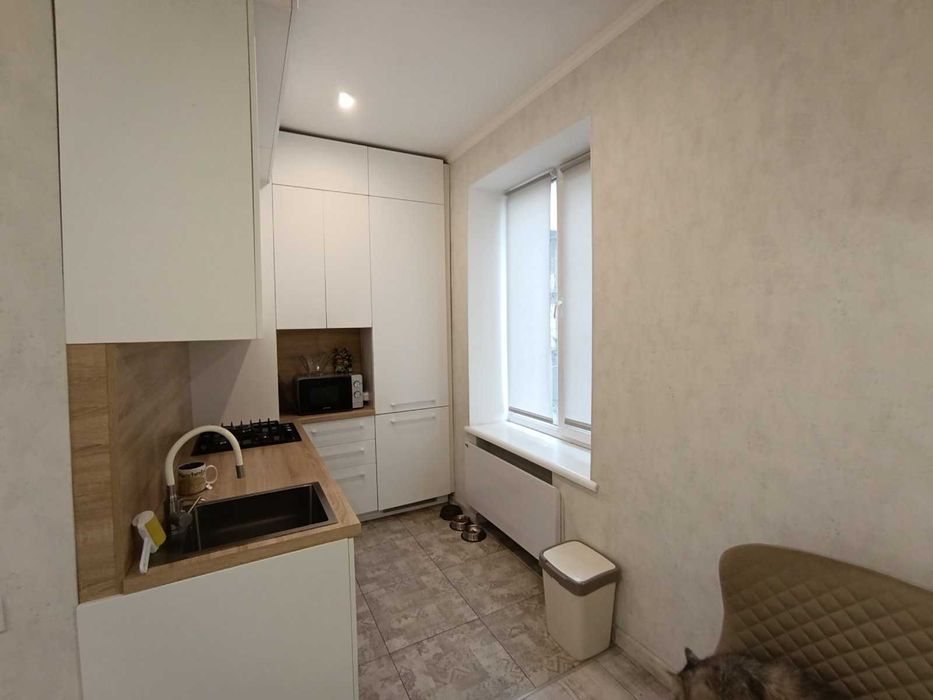 ПРОДАЖ 3-кімн. з АЕО у центрі міста (А)