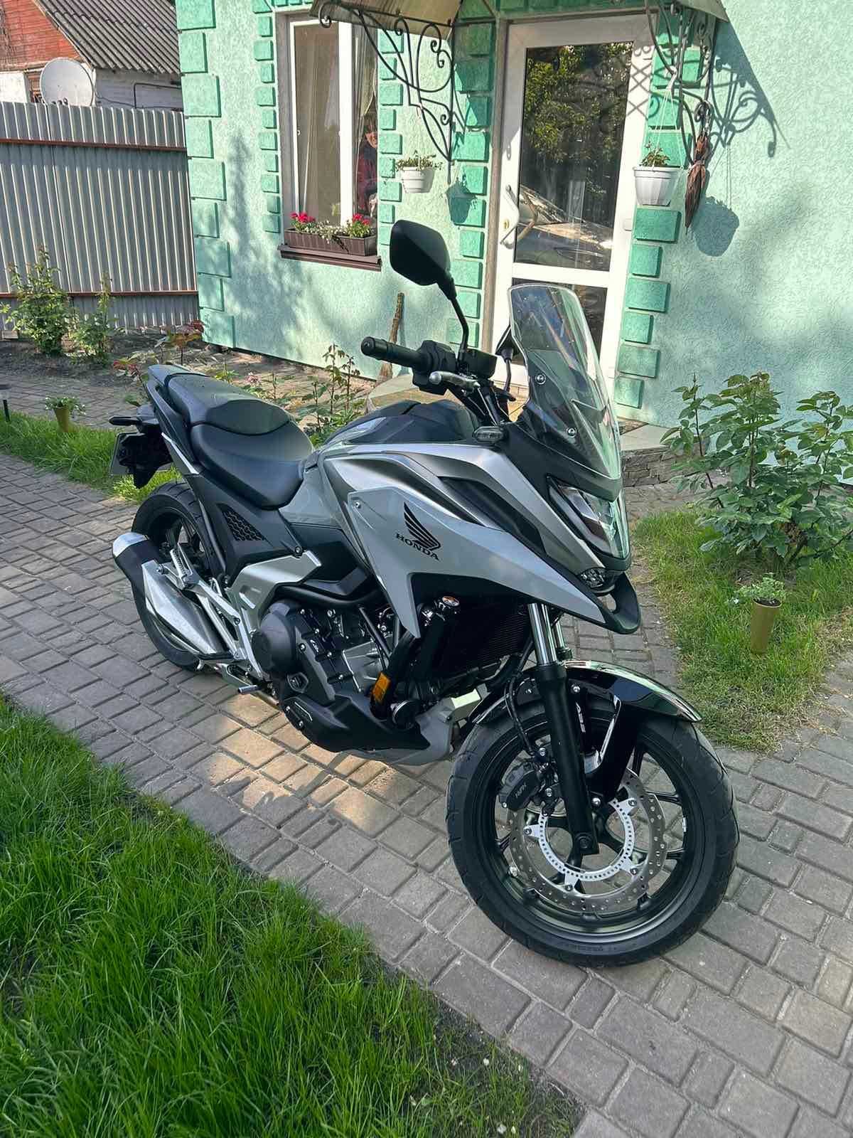 Новий Honda NC 750X DCT (58 к.с.) Base 2023