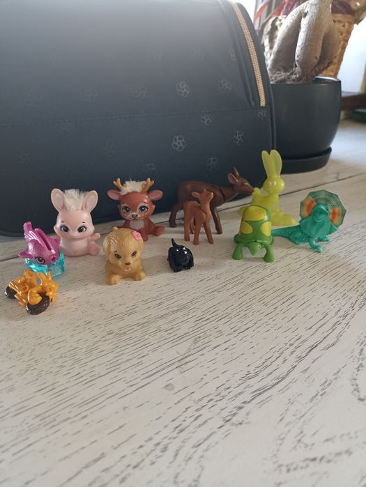 Mix Zabawek/Figurek dla Dzieci