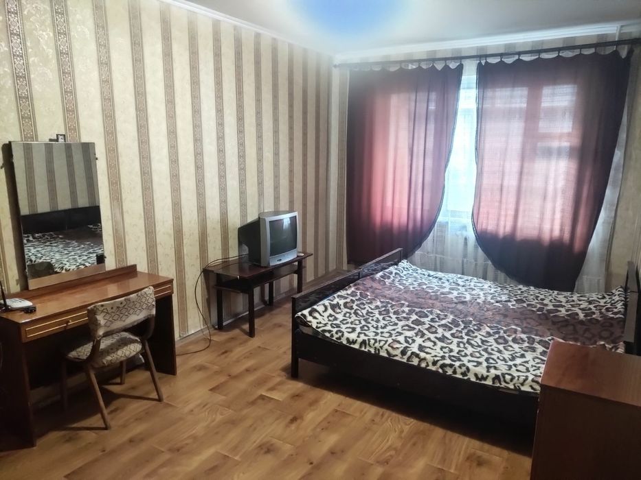 Таврический.почасово-посуточно квартиры