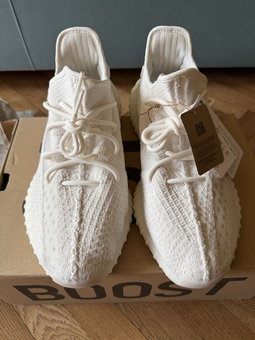 Yeezy 350 v 2  47 1/3 bone