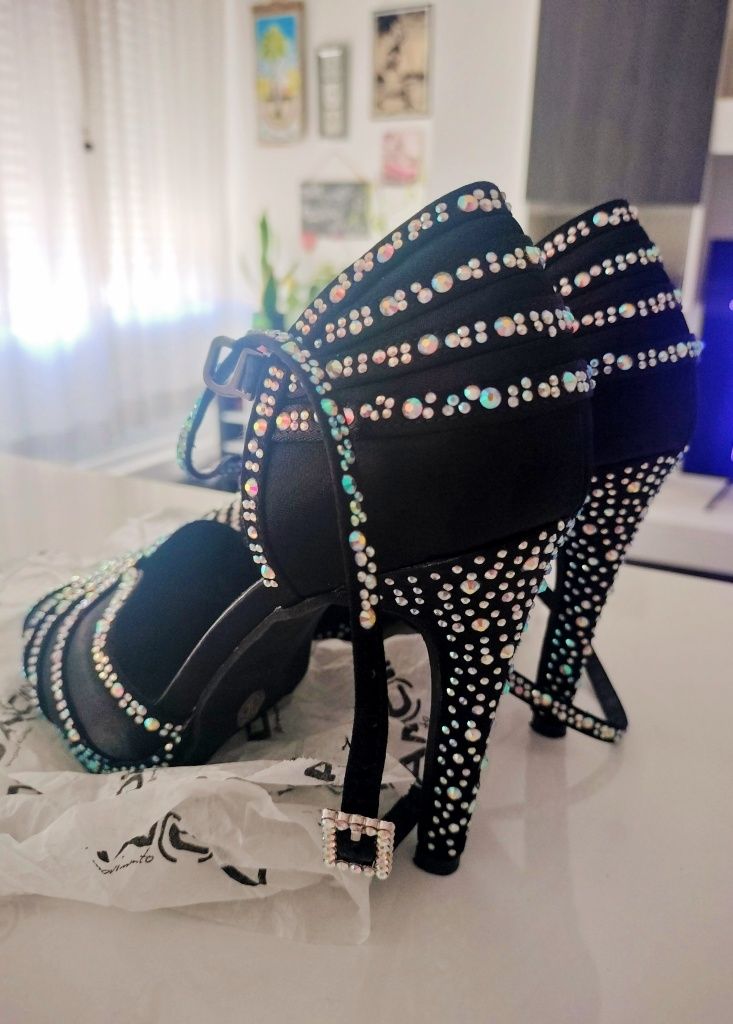 Sapatos de dança compensados