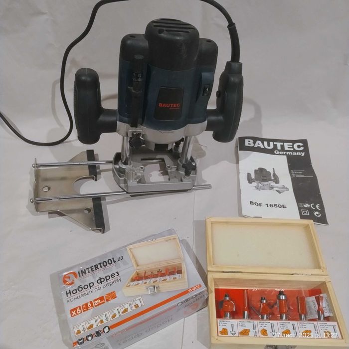 Фрезер  Bautec   1650 Ватт    Набор фрез