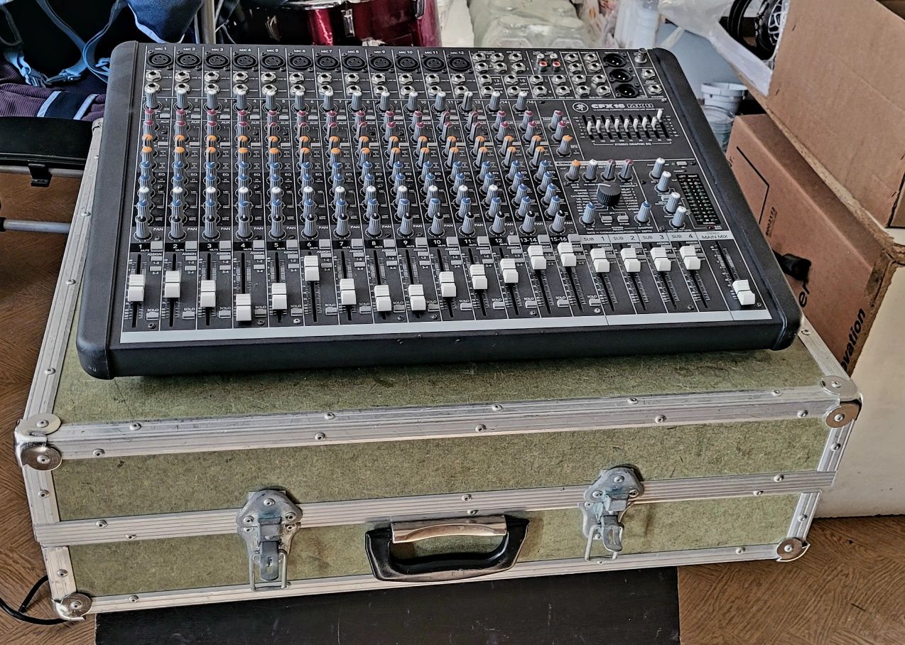 Mikser Mackie  CFX 16