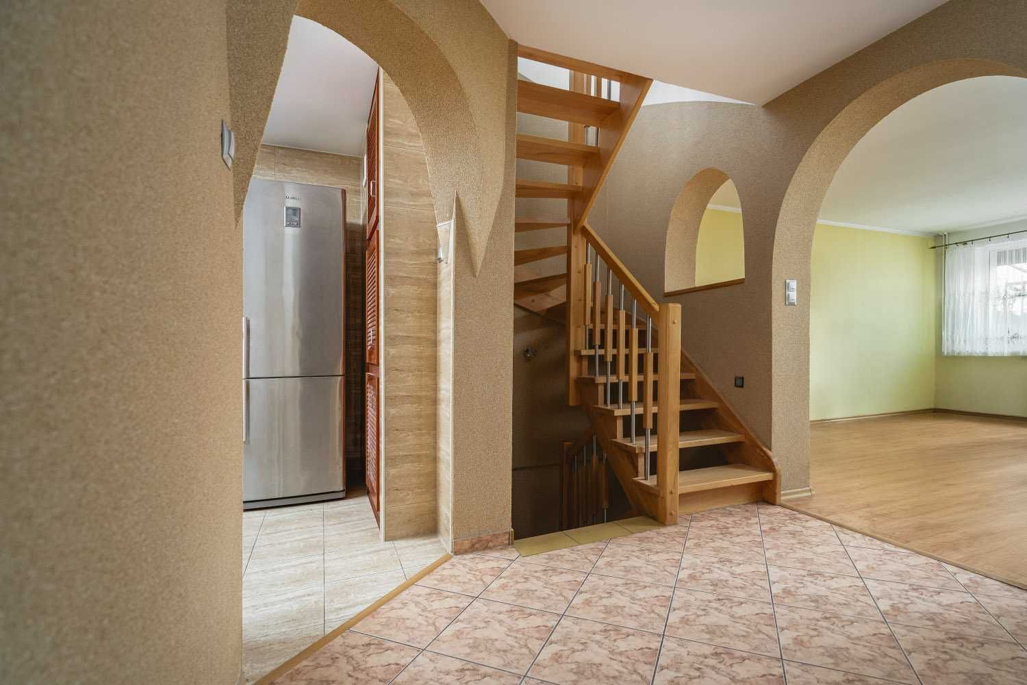 Dom w Centrum Stargardu 147m2 + 67m2 podpiwniczenia + garaż na 2 auta