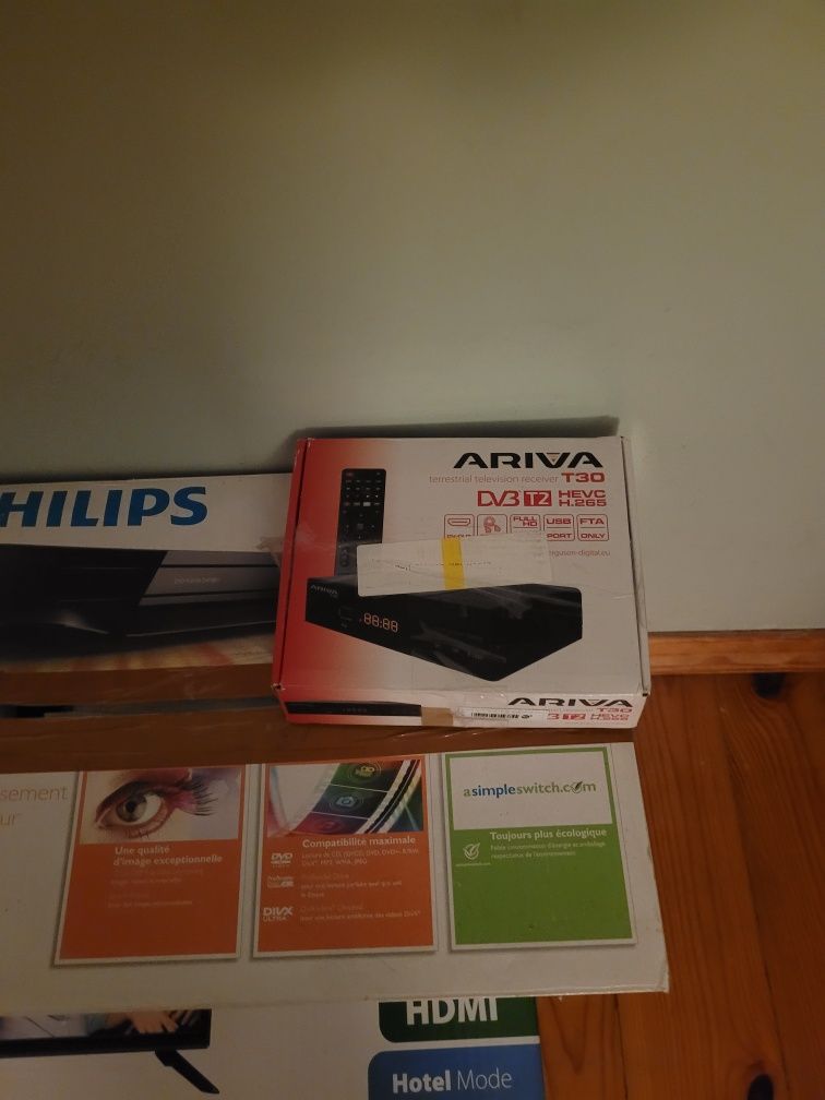 Sprzedam TV Manta 19". DVD Philips. Dekoder Ariva DVB T2.