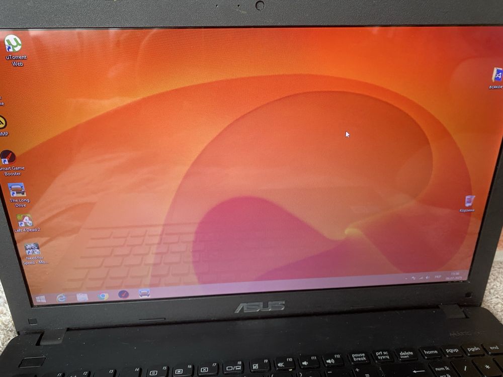 Ноутбук asus 4оперативки