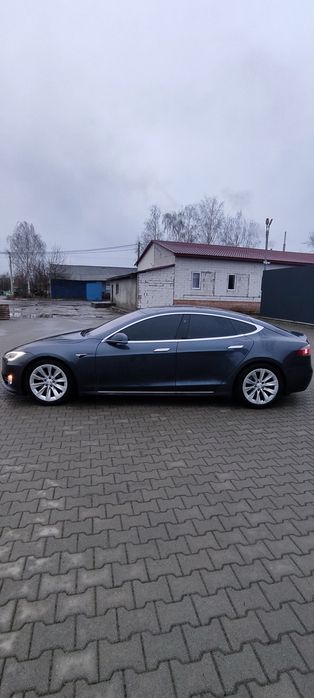 Тесла S 2016 Інтел 75d dual motor Tesla S