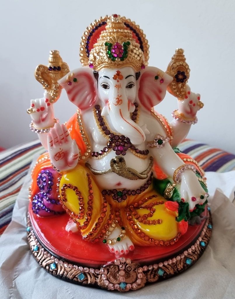 Estatueta Ganesha brilhante pintada e decorada à mão / peça nova