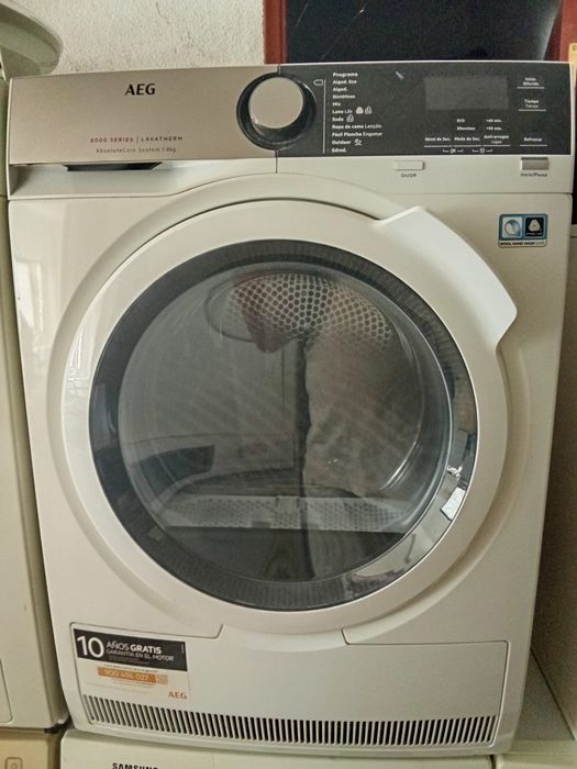 Maquina de secar AEG 8kg